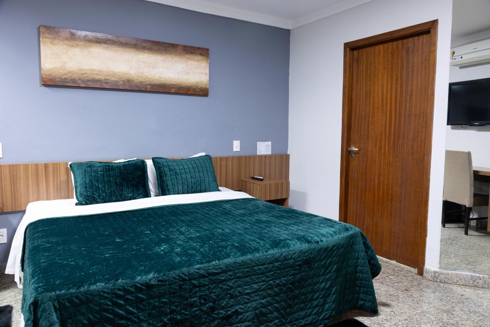 Bombonato Hotel - Facil Acesso Ao Aeroporto E Parque De Exposicoes Abcz Убераба Екстериор снимка